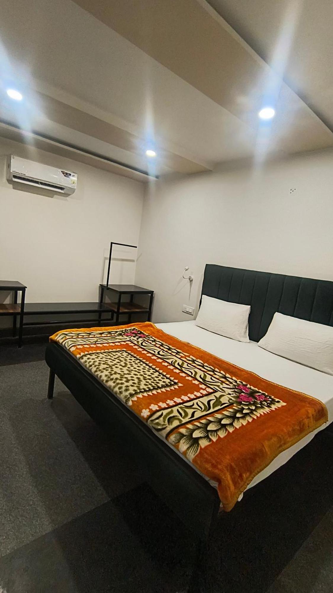 Townhouse 03 Hotel Агра Екстериор снимка