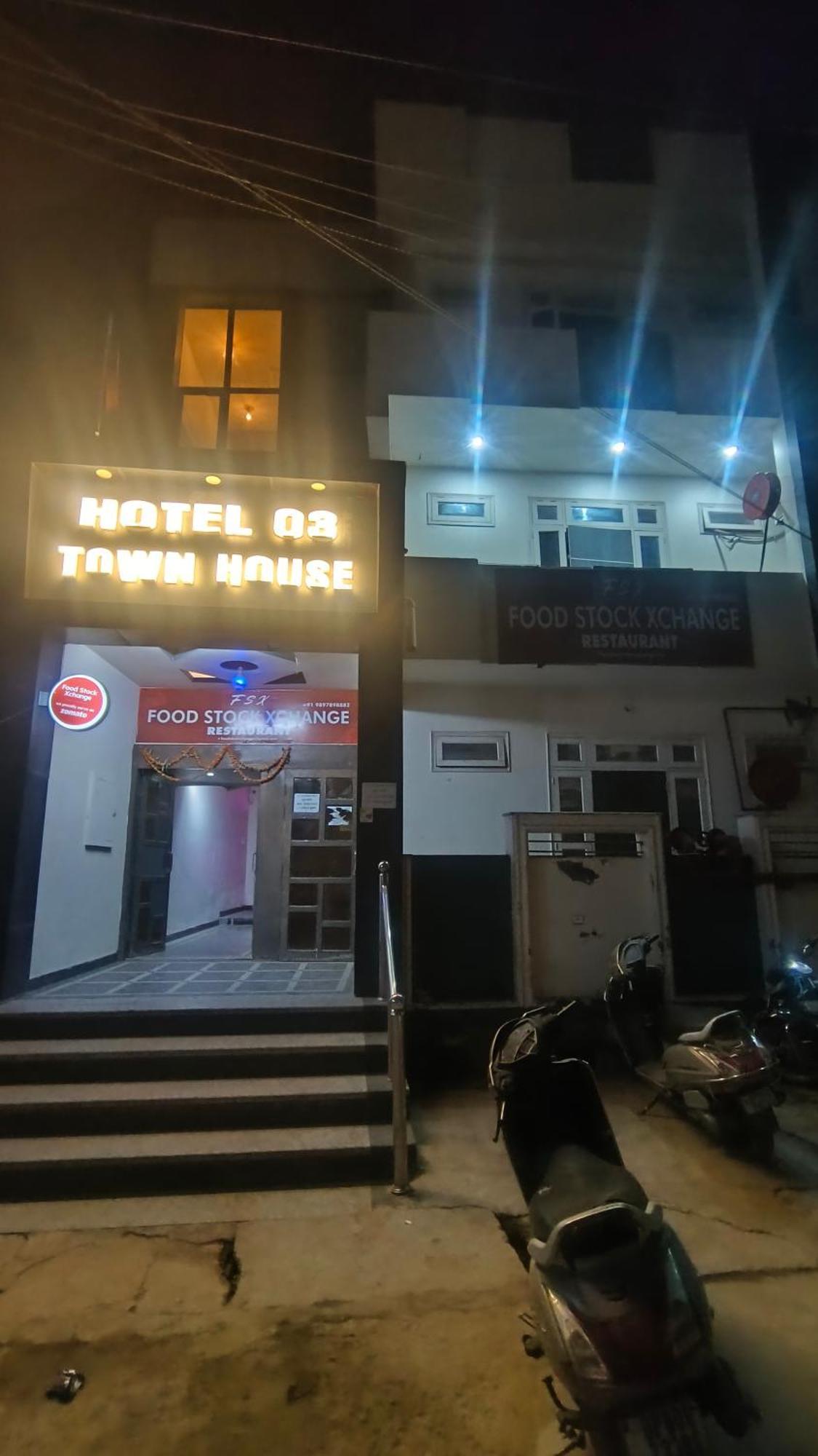 Townhouse 03 Hotel Агра Екстериор снимка